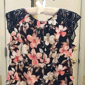 WHBM Black & Coral Floral blouse, Size XXS